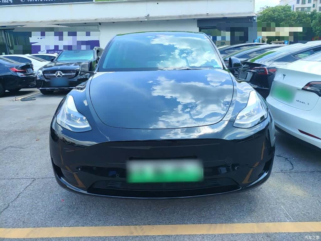 Tesla Model Y, 2022 3