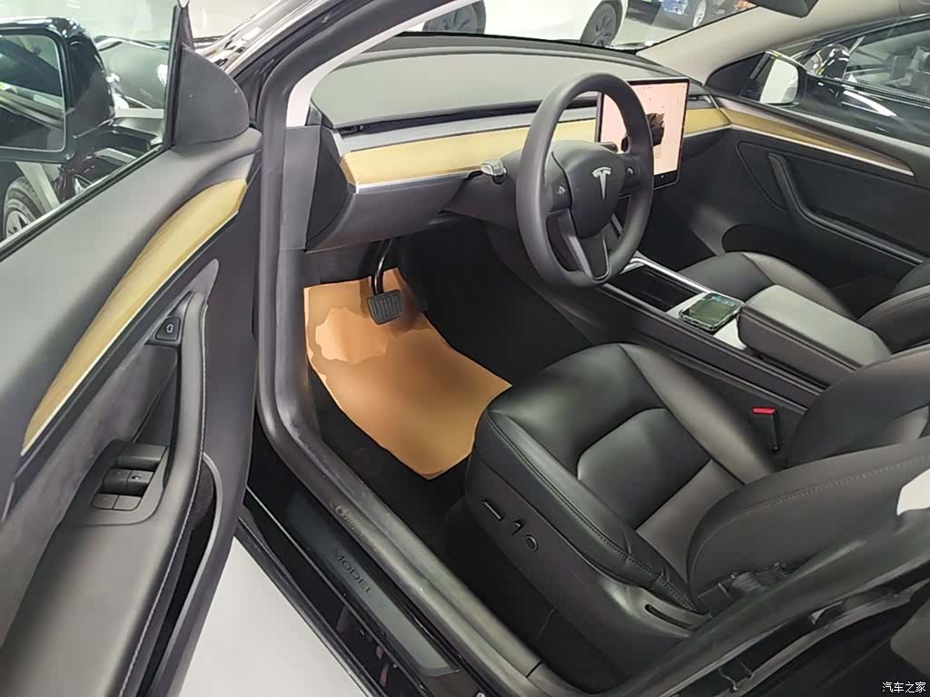 Tesla Model Y, 2022 16