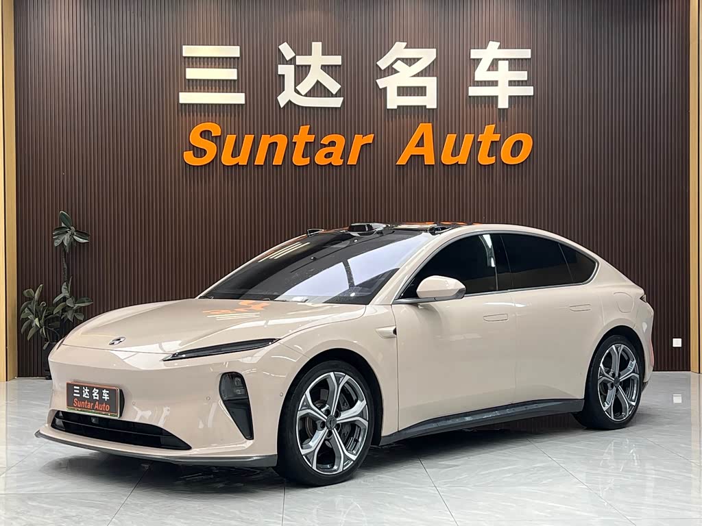 NIO ET5