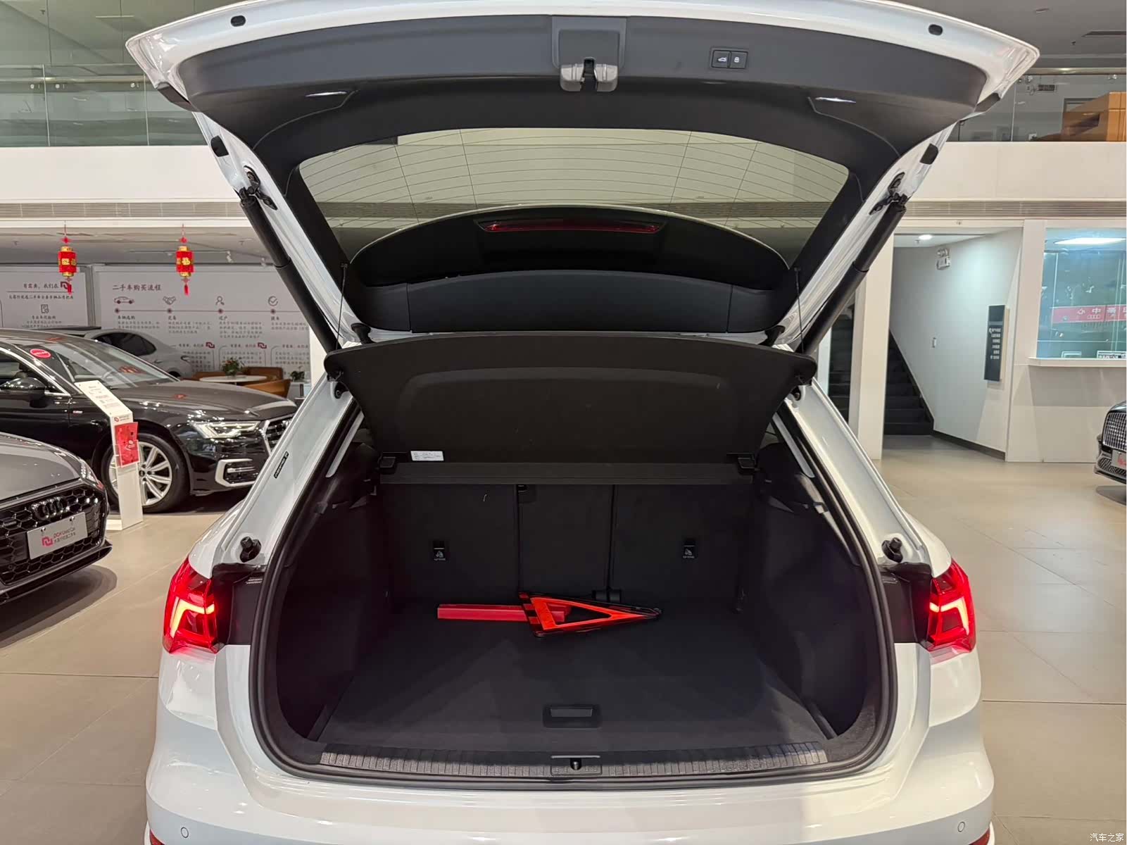 Audi Q3, 2023 18