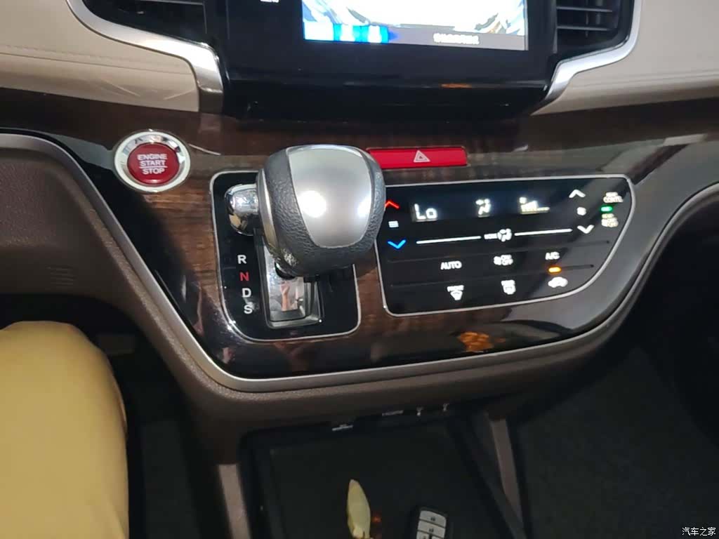 Honda Odyssey, 2016 14