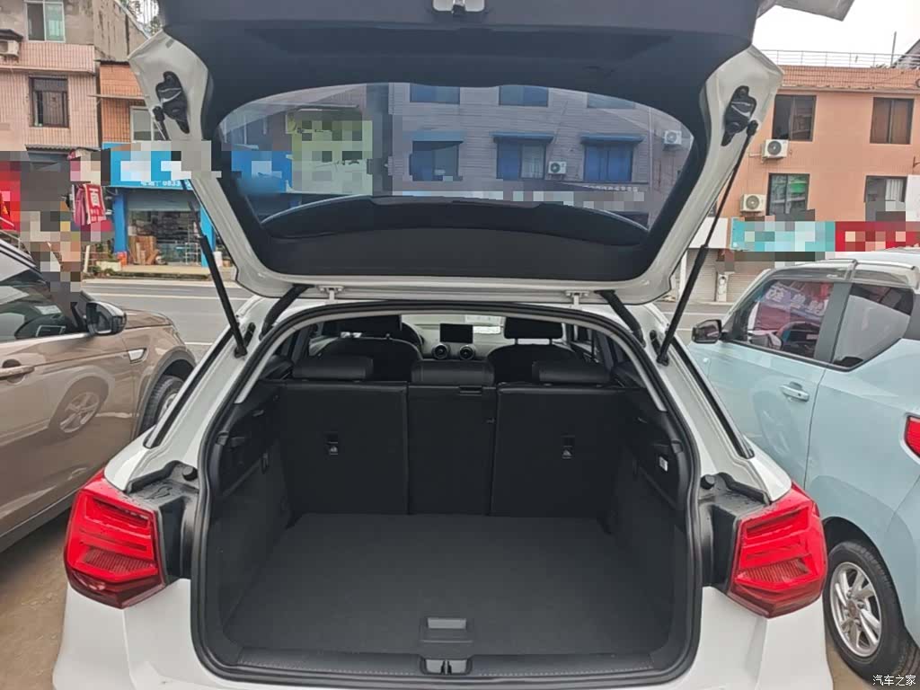 Audi Q2L, 2019 19