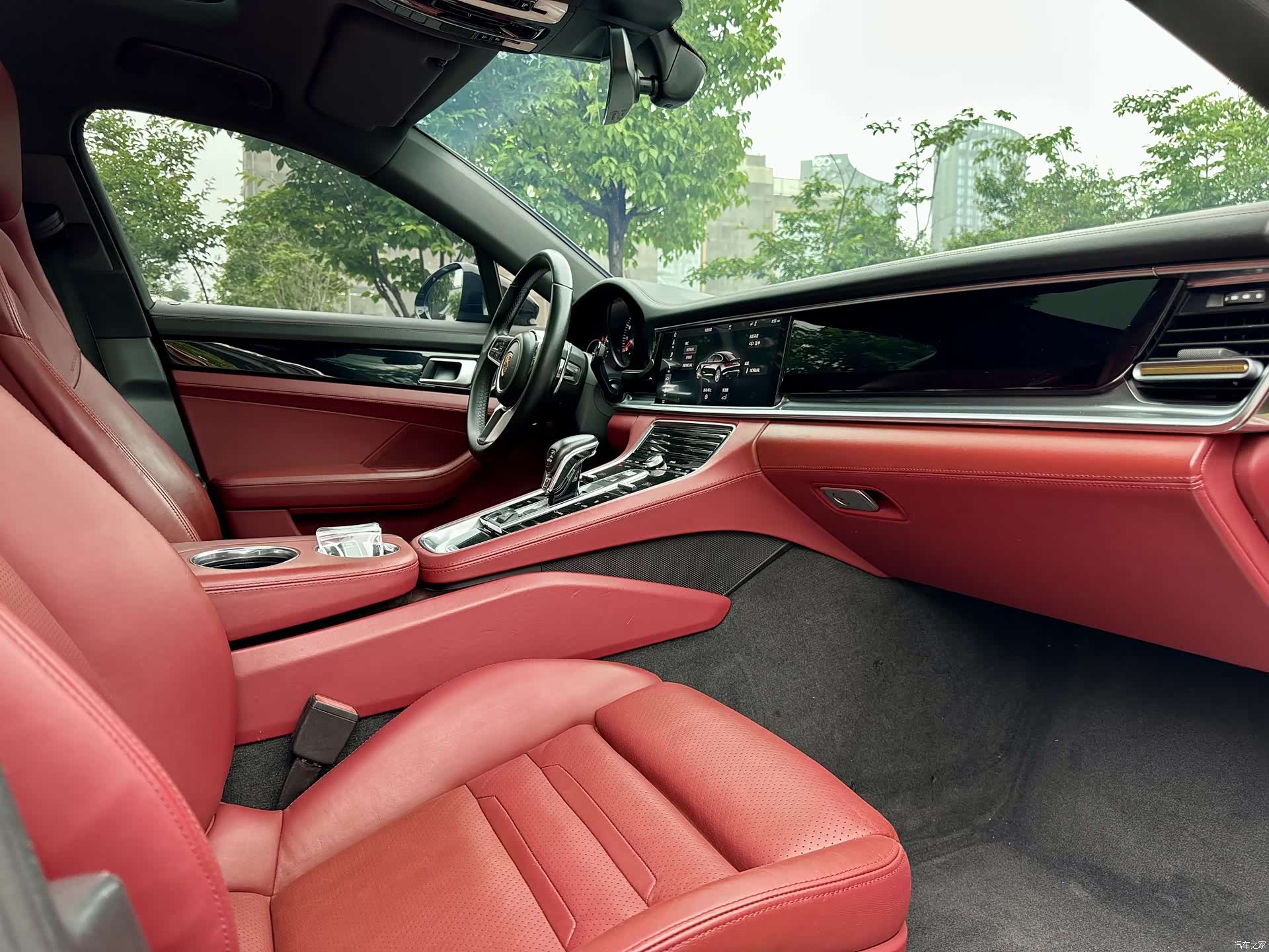 Porsche Panamera, 2018 10
