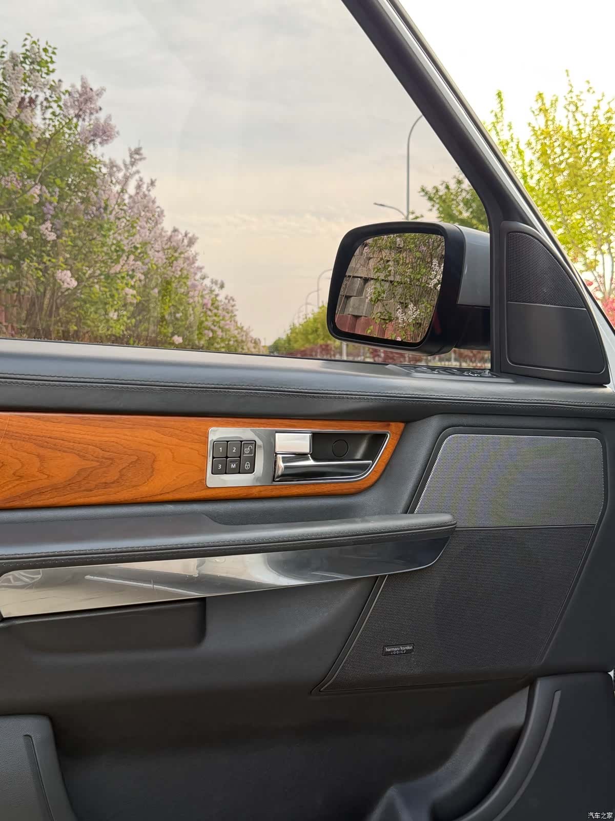 Land Rover Range Rover, 2011 7