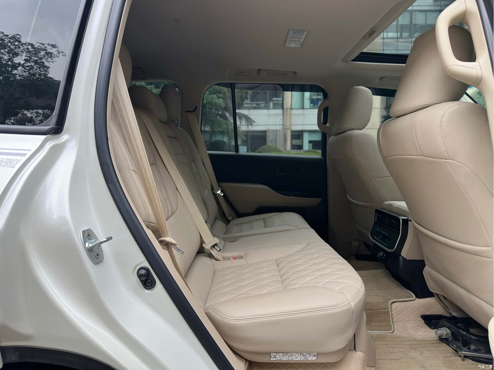 Toyota Land Cruiser, 2023 15