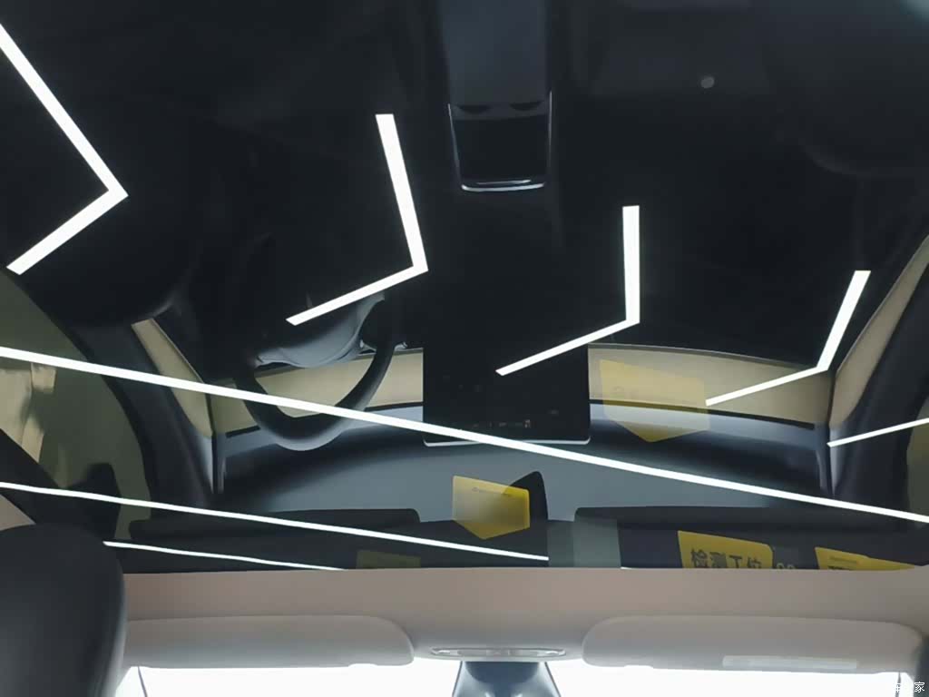 Tesla Model Y, 2023 18