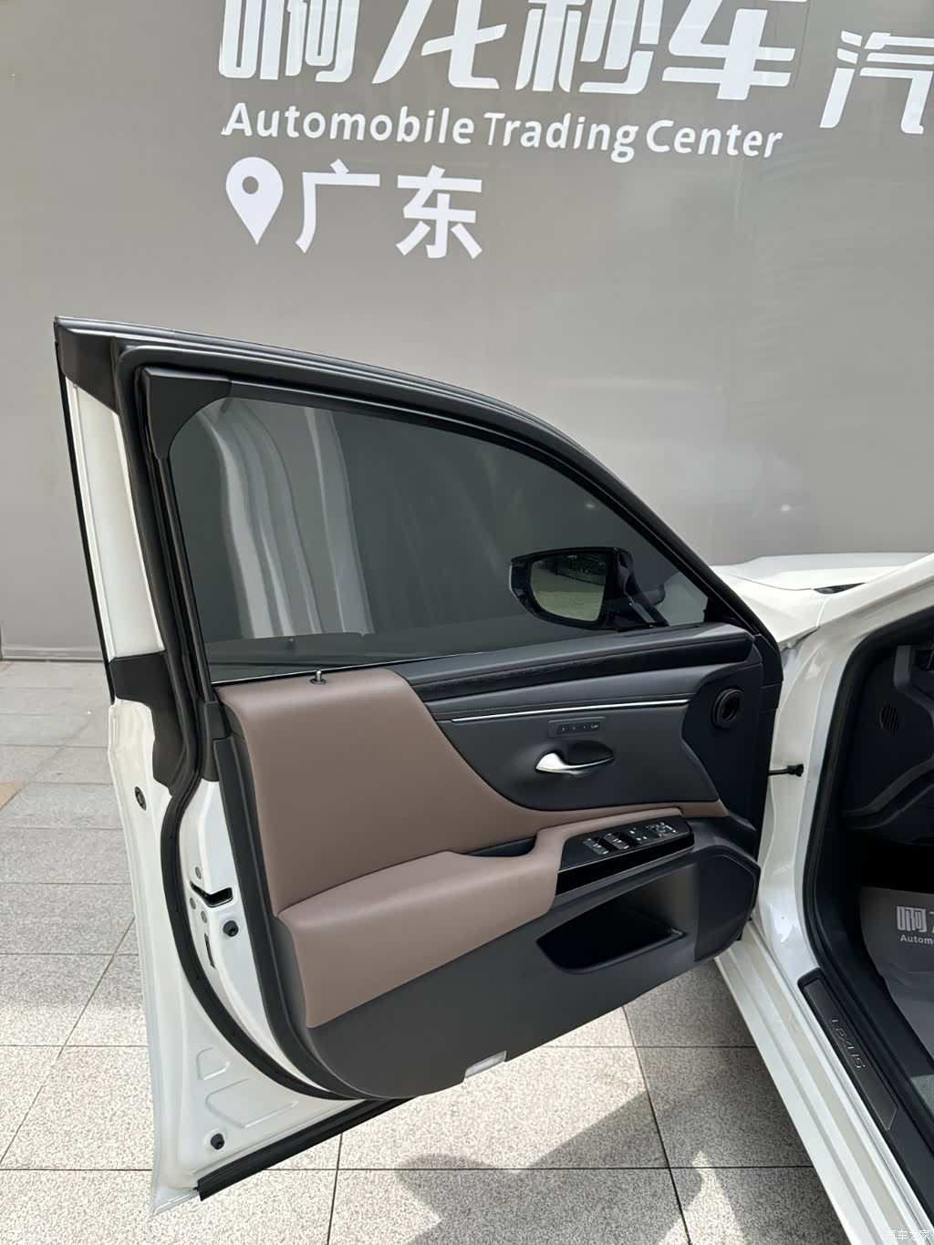 Lexus ES, 2024 11