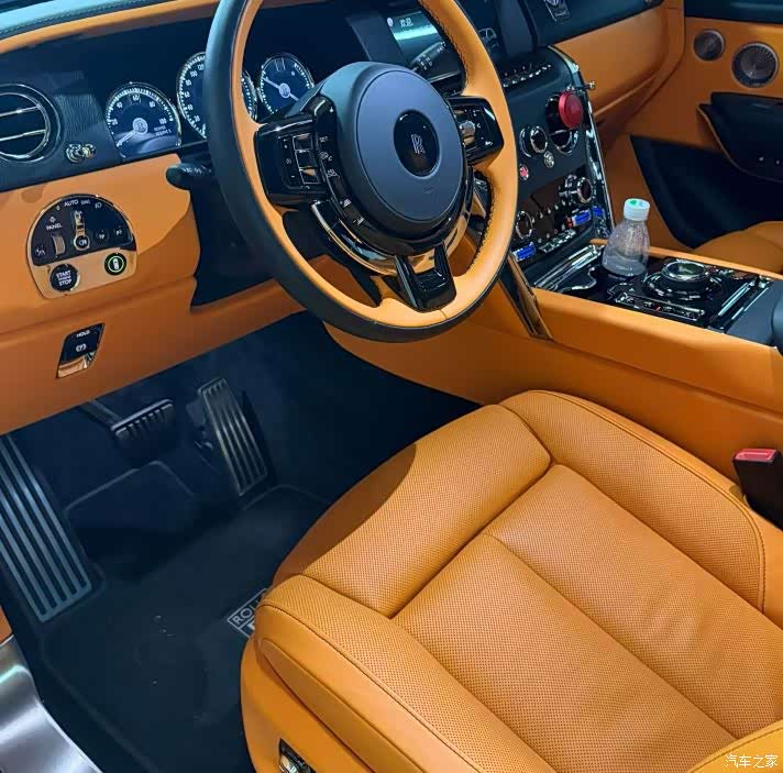 Rolls-Royce Cullinan, 2023 все фото
