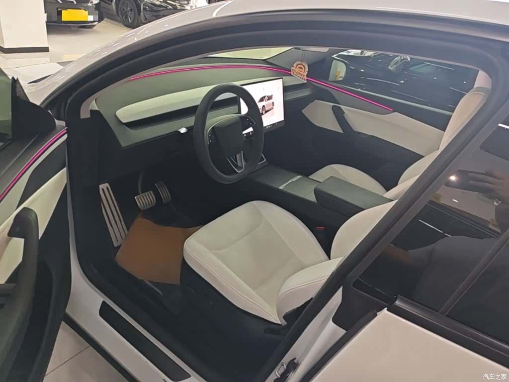 Tesla Model Y, 2025 16