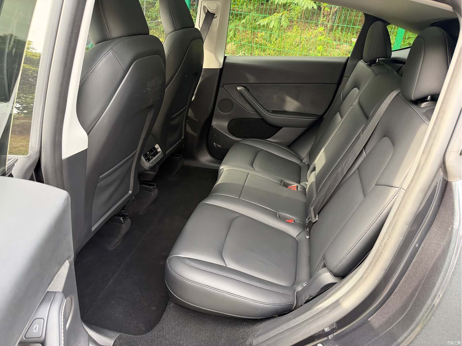 Tesla Model Y, 2024 4