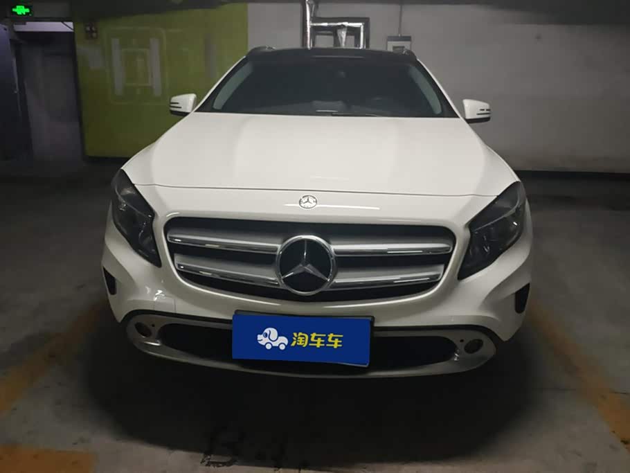 Mercedes-Benz GLA Mercedes-Benz GLA