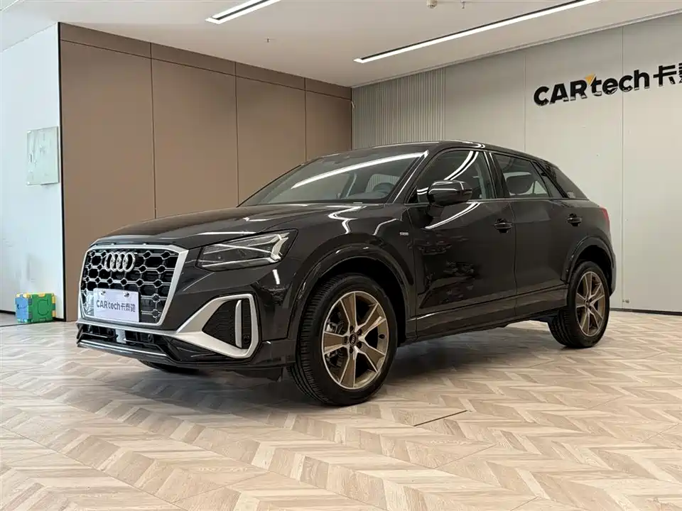 Audi Q2L
