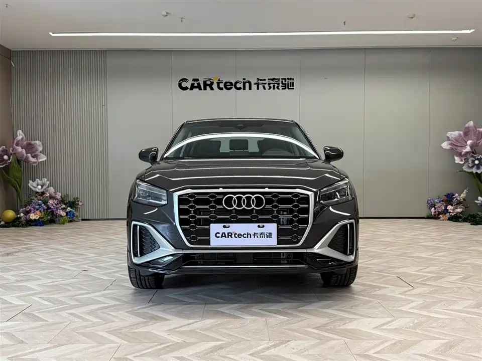 Audi Q2L Audi Q2L