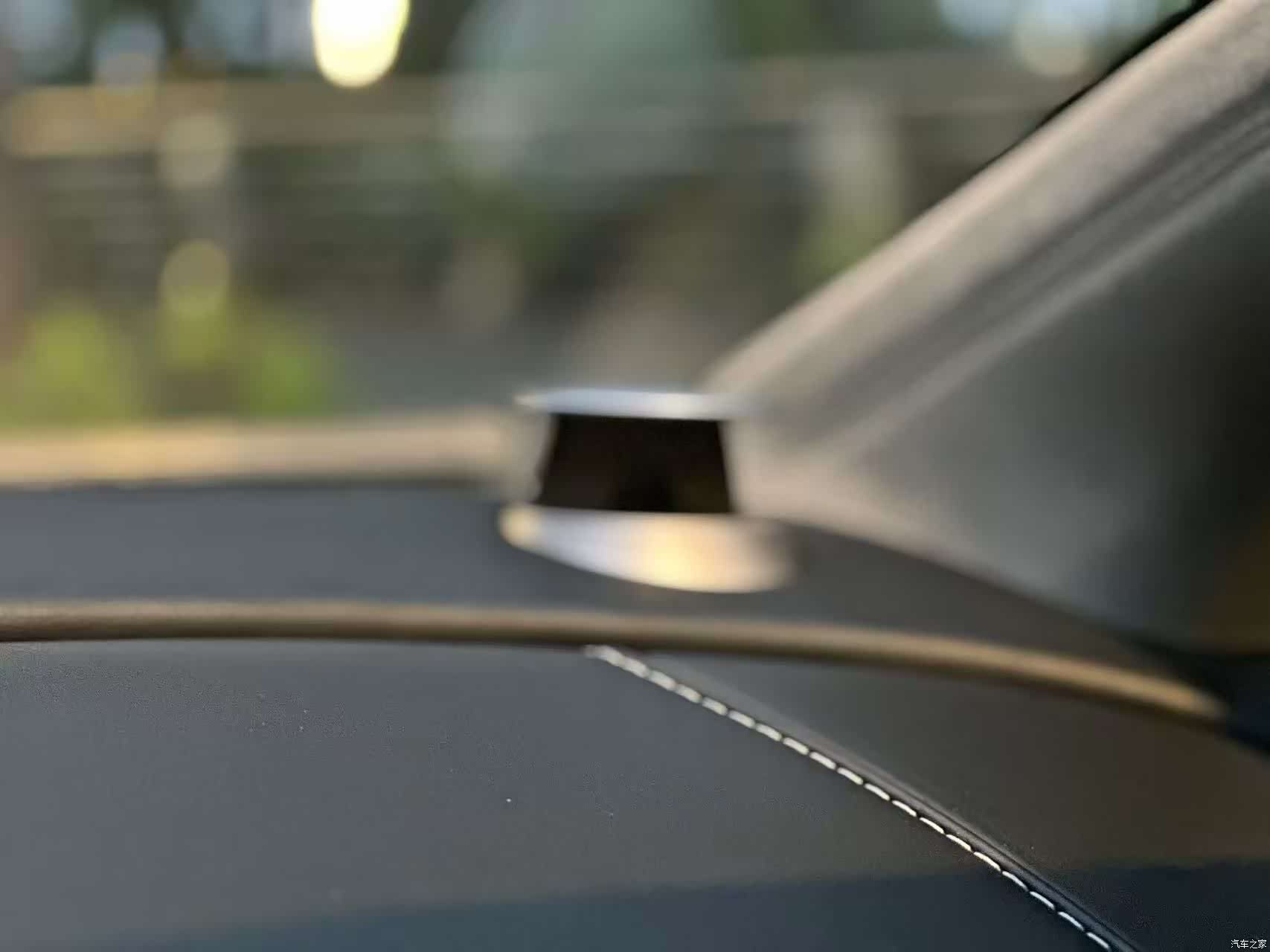 Aston Martin Rapide, 2013 11