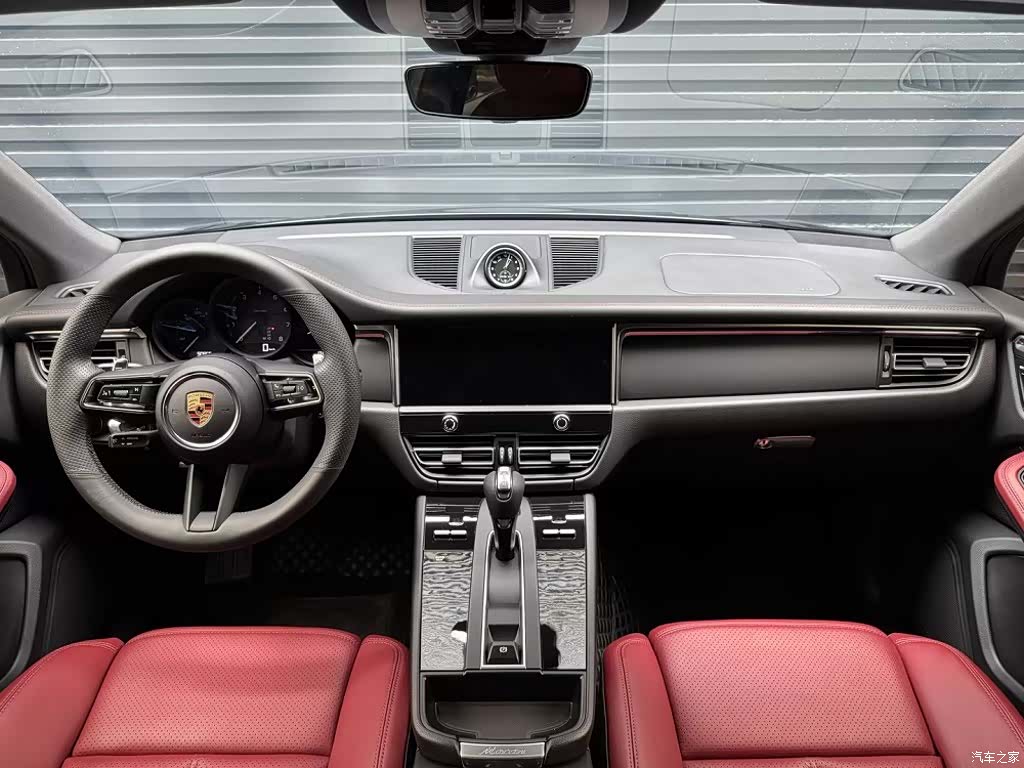 Porsche Macan, 2022 все фото