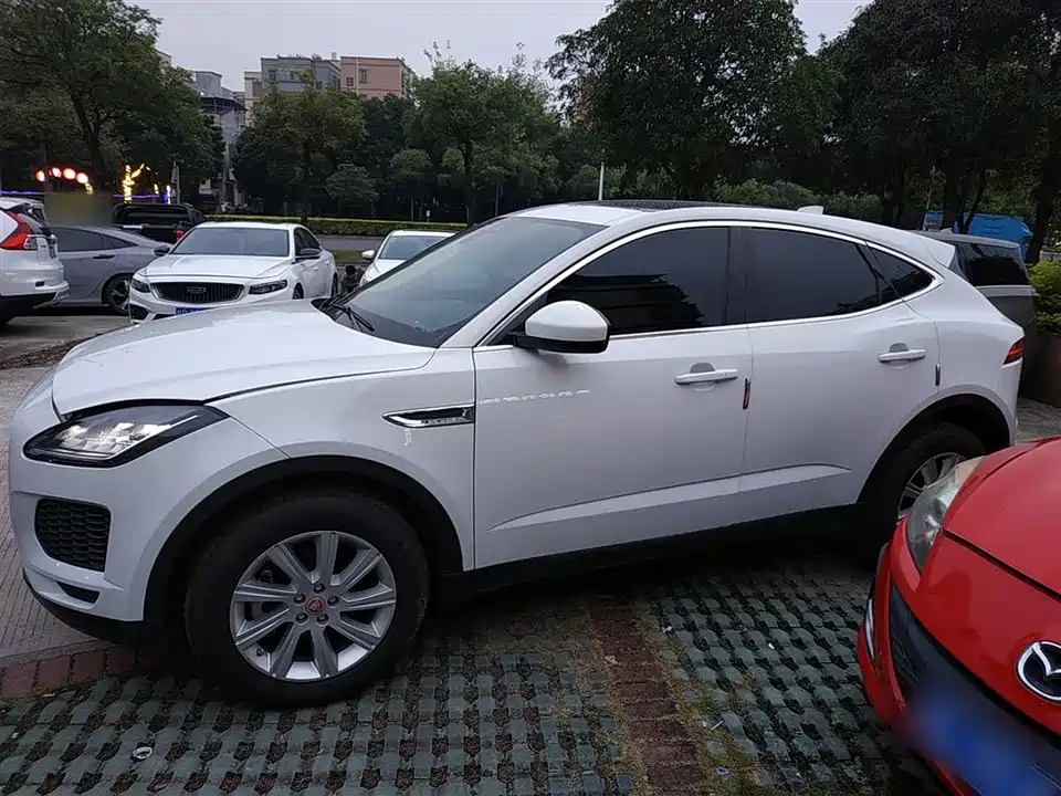 Jaguar E-PACE