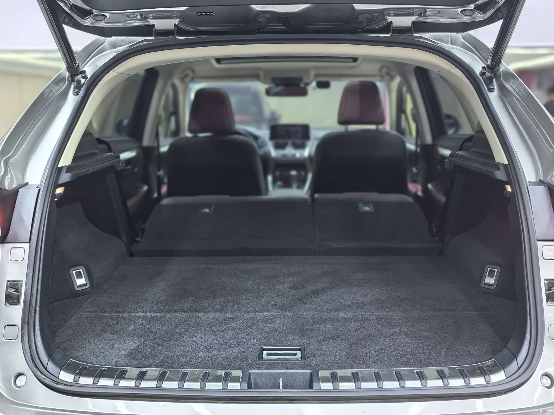 Lexus NX, 2018 30
