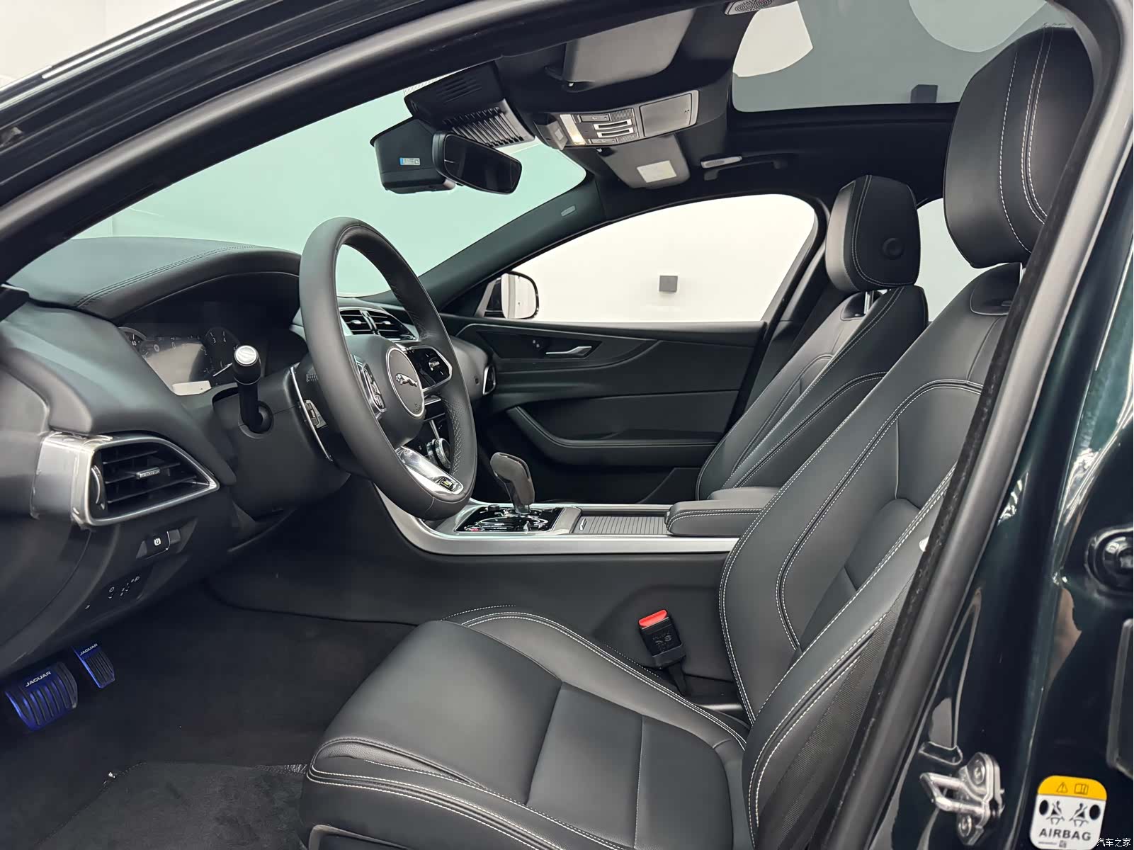 Land Rover XEL, 2023 4
