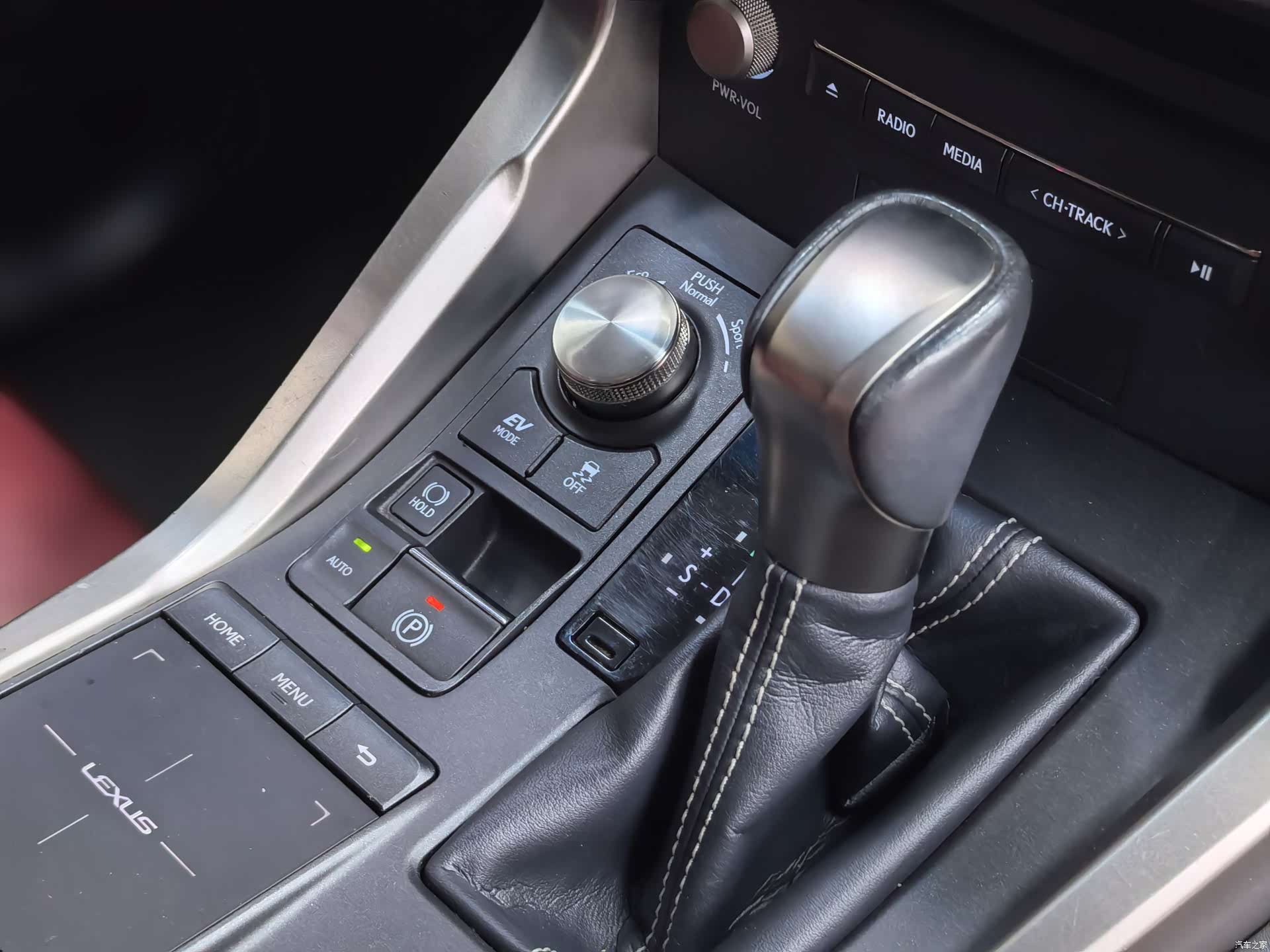 Lexus NX, 2018 24