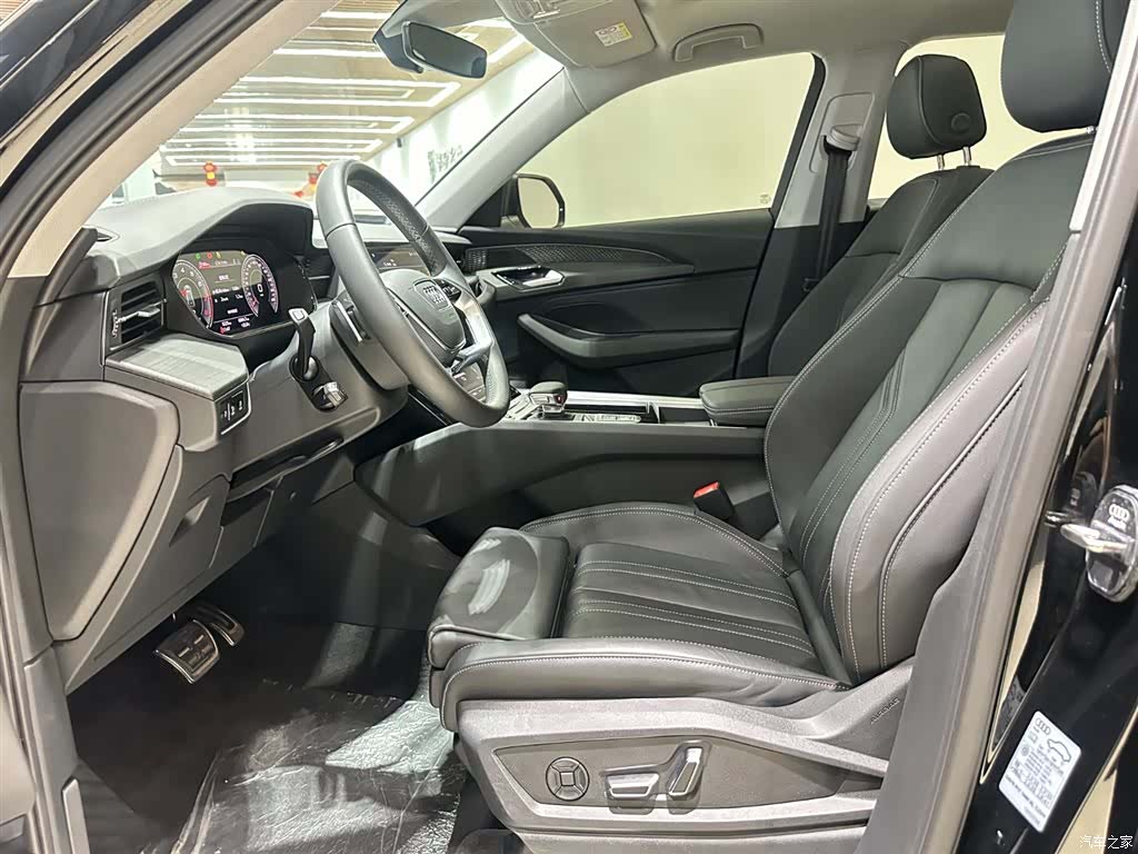 Audi Q6, 2025 11