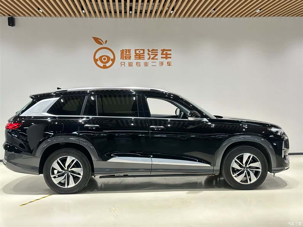 Audi Q6, 2025 3