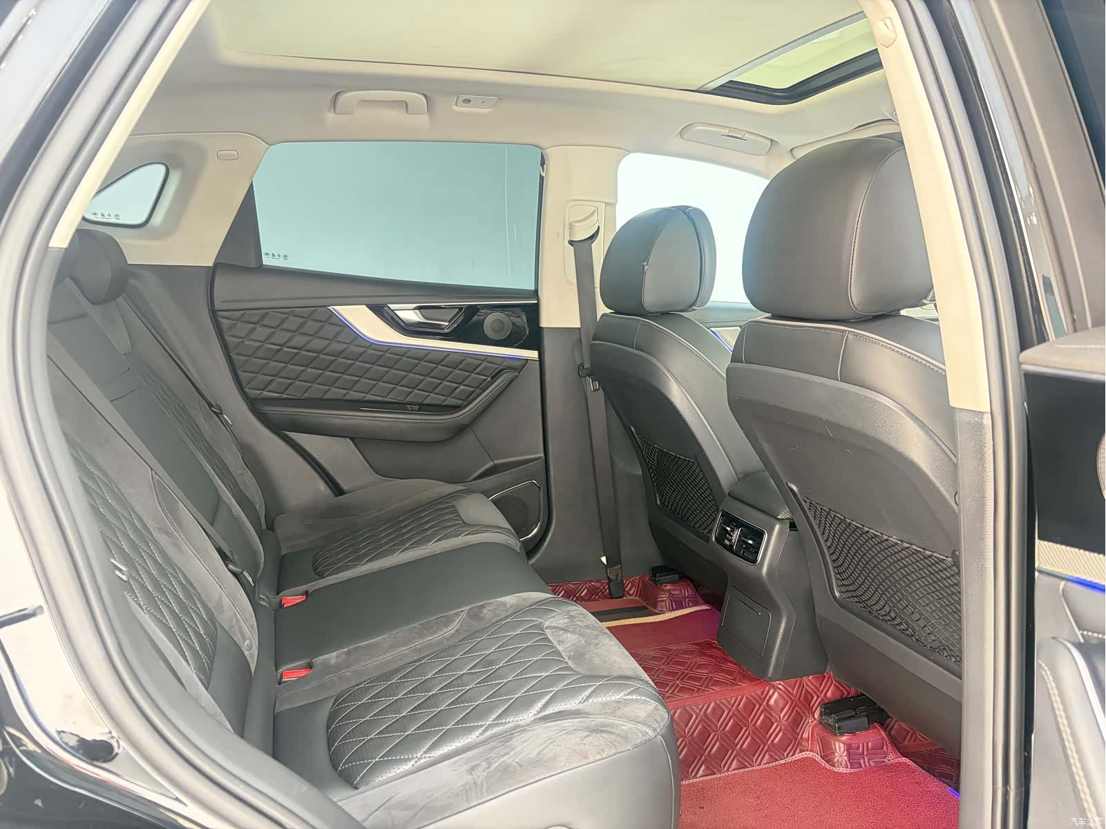 Hongqi HS5, 2020 8