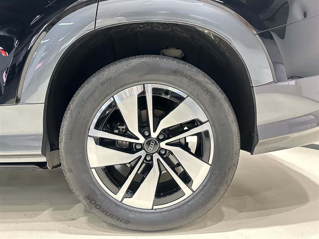 Audi Q6, 2025 6