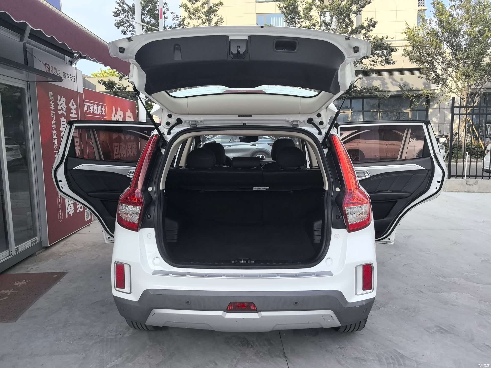 Geely X6, 2017 8