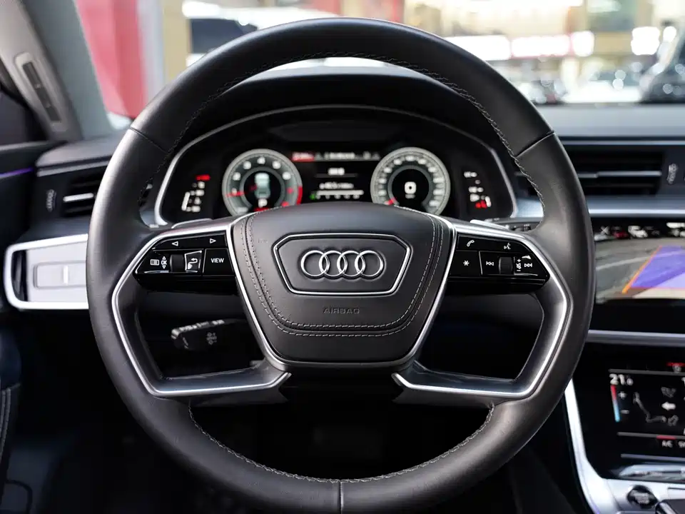 Audi A7L