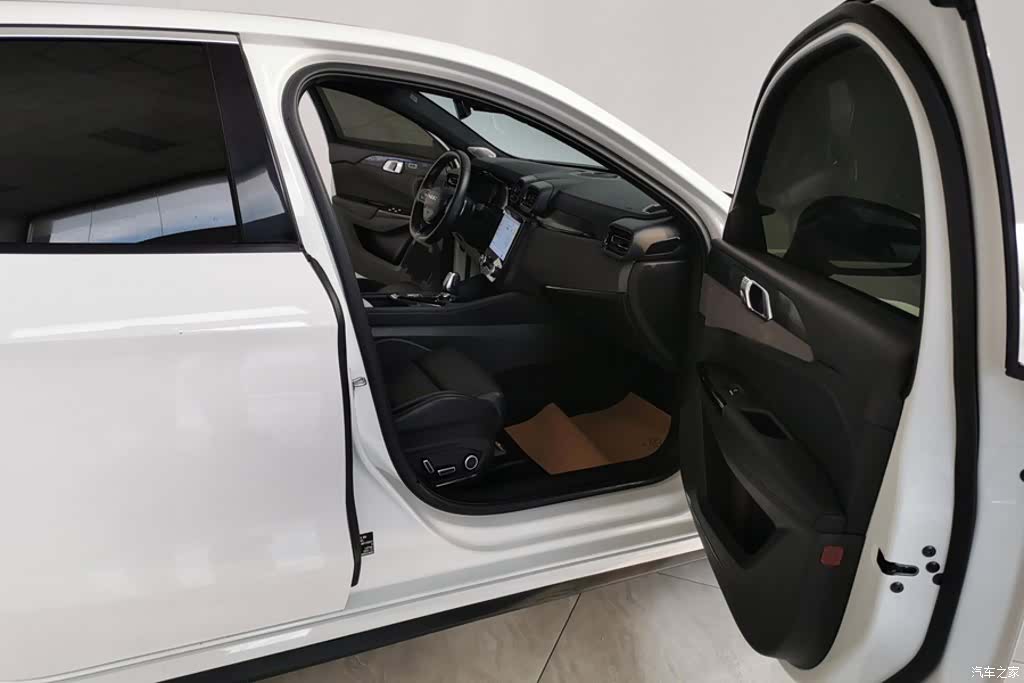 Lynk & Co 02, 2022 8