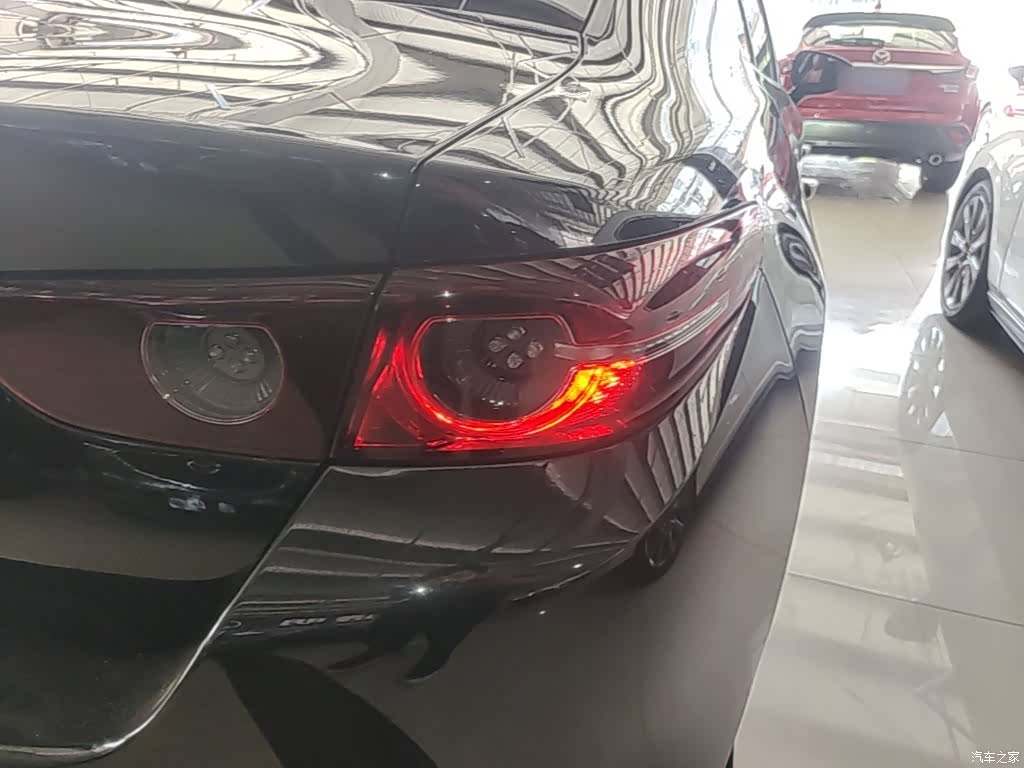 Mazda Mazda3, 2024 8