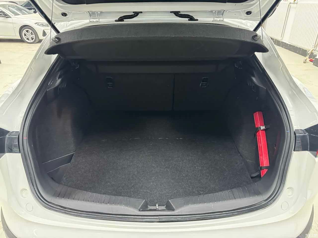 Mazda CX-4, 2023 20