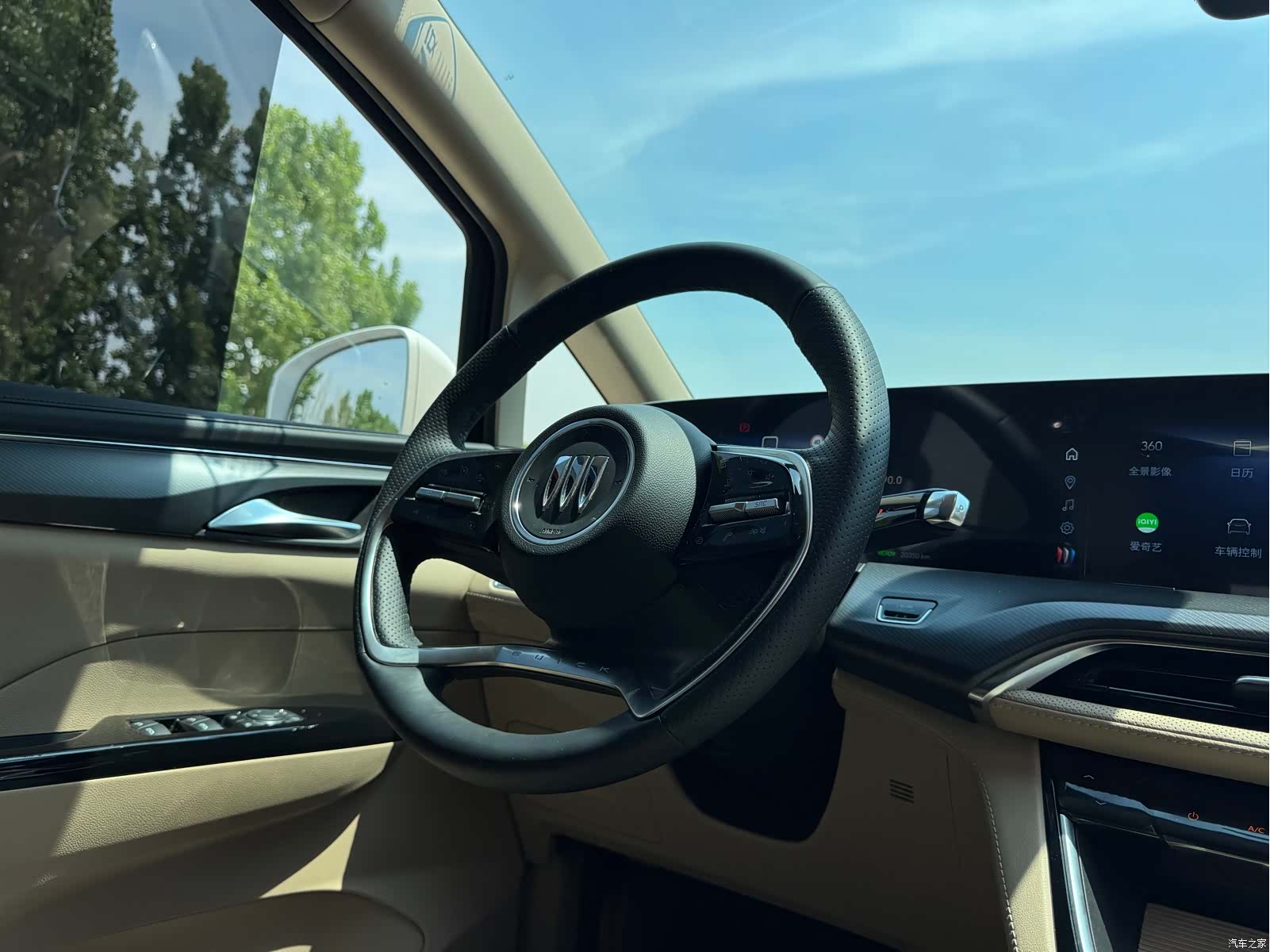 Buick GL8, 2025 9