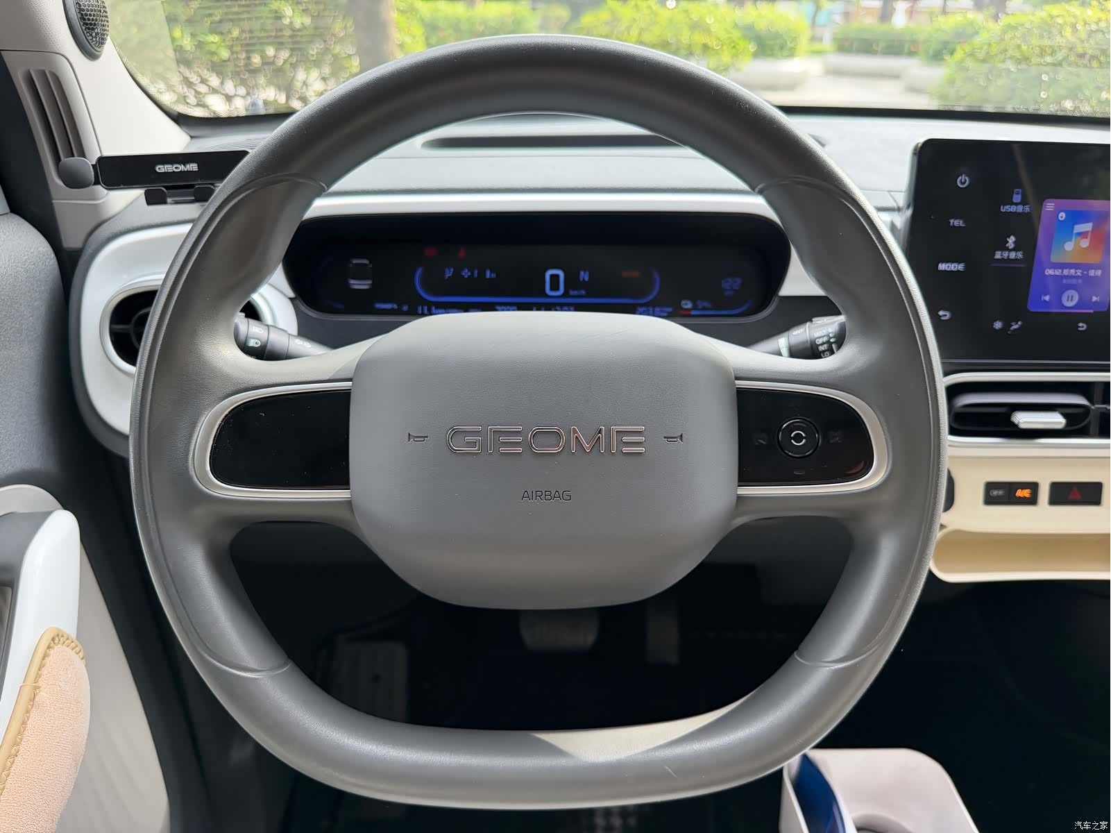 Geely Panda, 2025 7