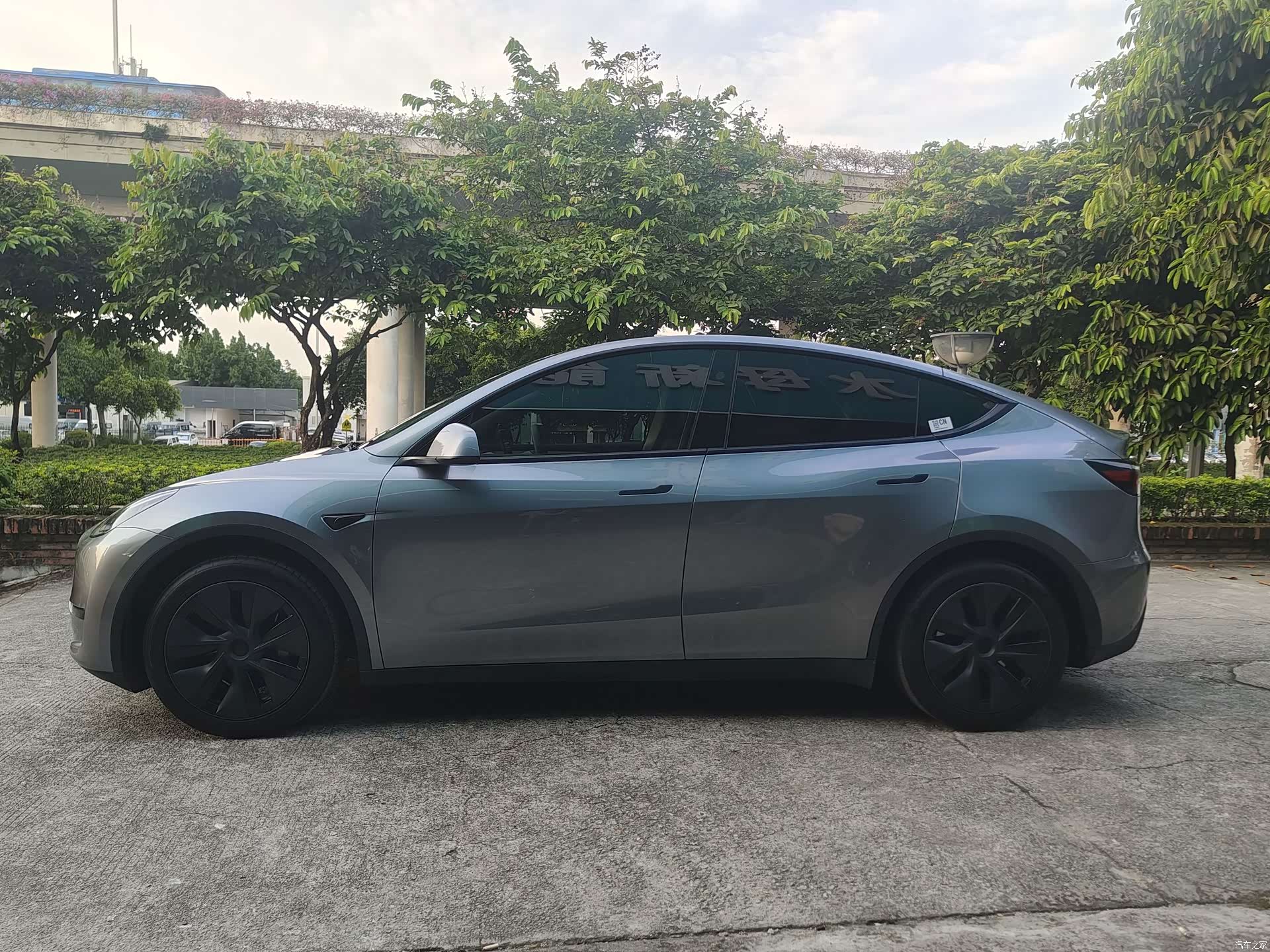 Tesla Model Y, 2024 13