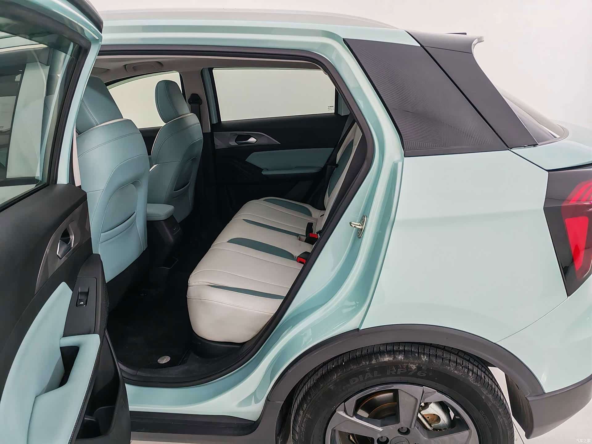Geely E, 2023 18