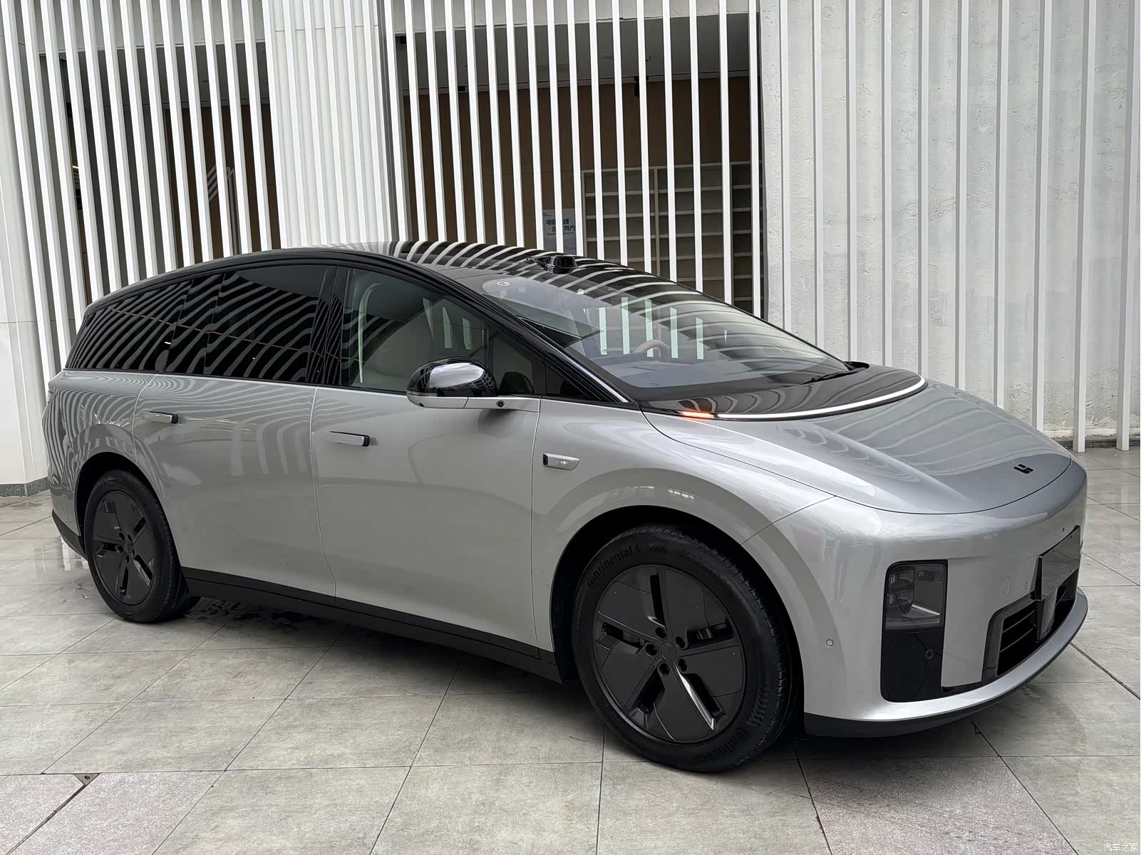 Li Auto i8, 2025 4