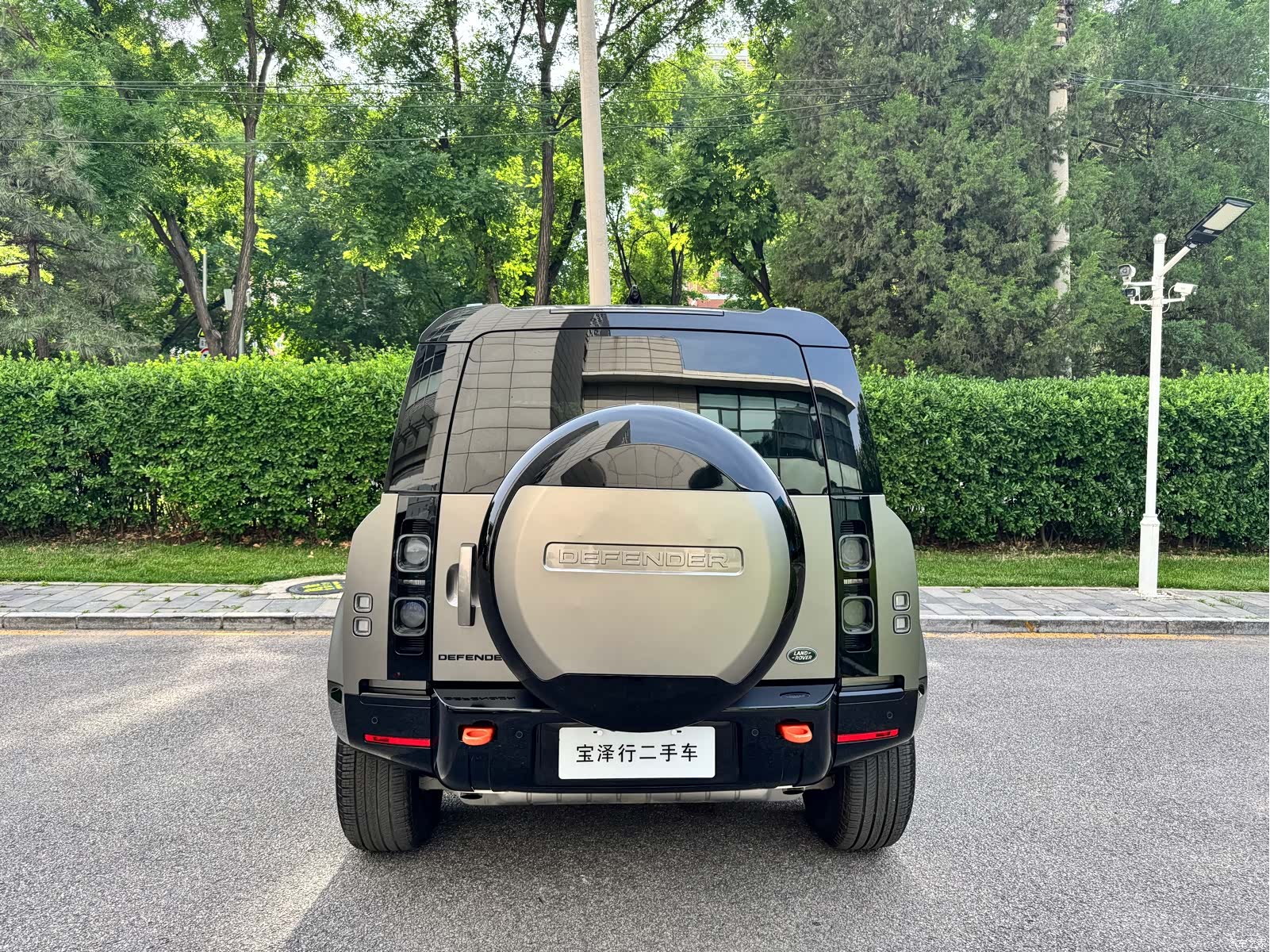 Land Rover Defender, 2025 все фото