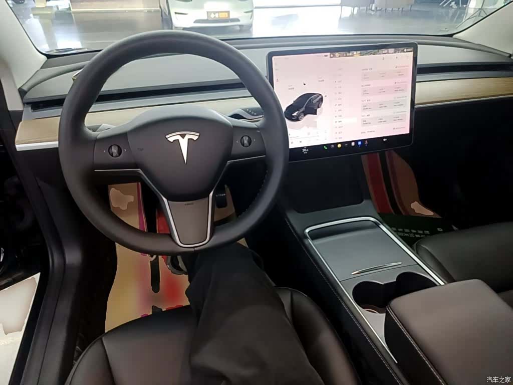 Tesla Model 3, 2023 10