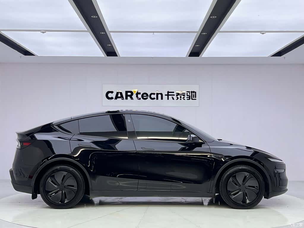Tesla Model Y, 2025 6