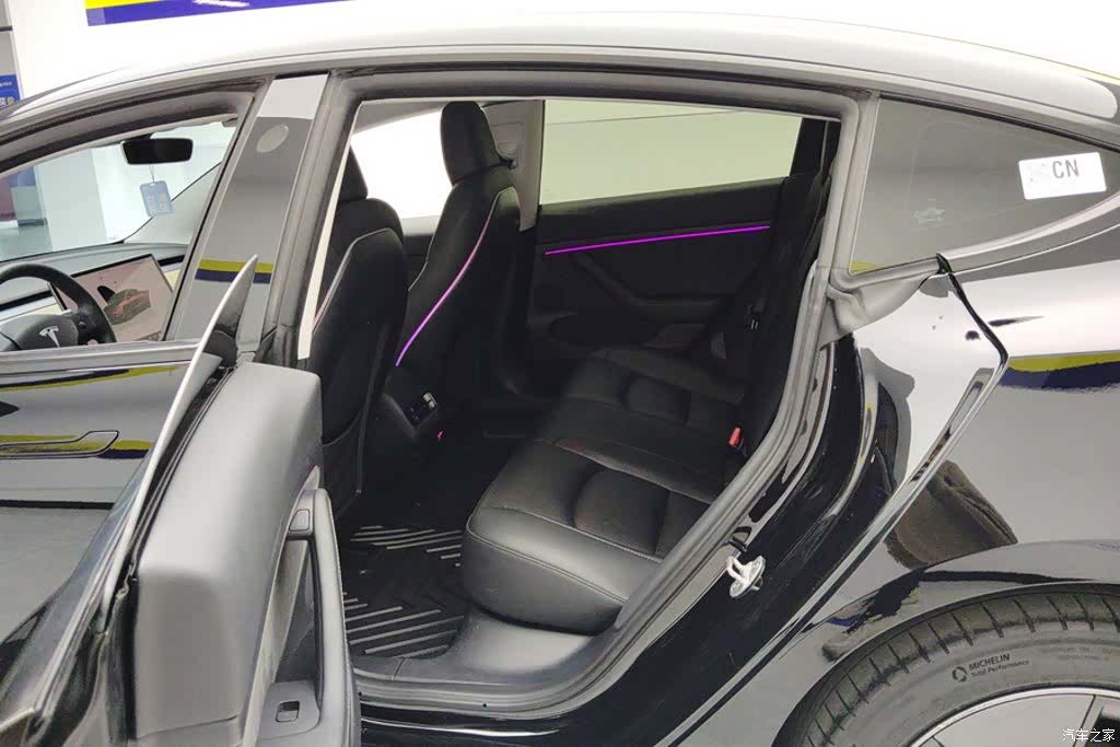 Tesla Model 3, 2023 11