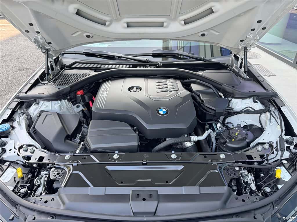 BMW 3 Series, 2023 14