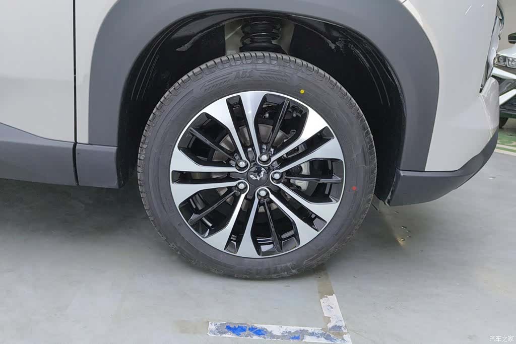 Wuling 560, 2026 6