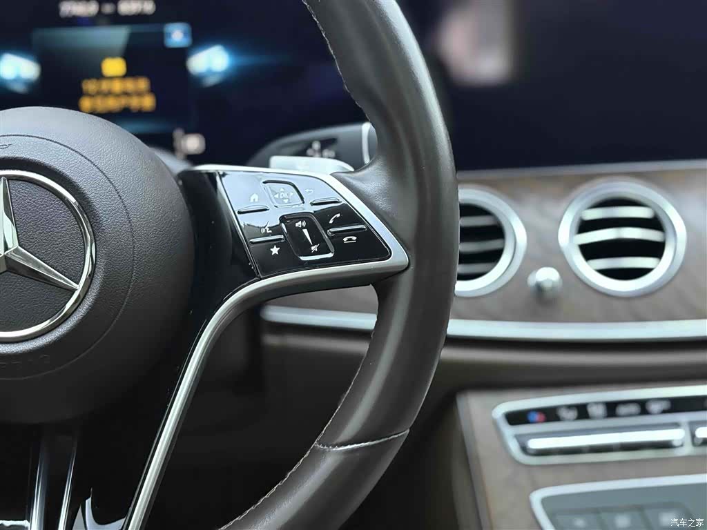 Mercedes-Benz E-Class, 2023 24