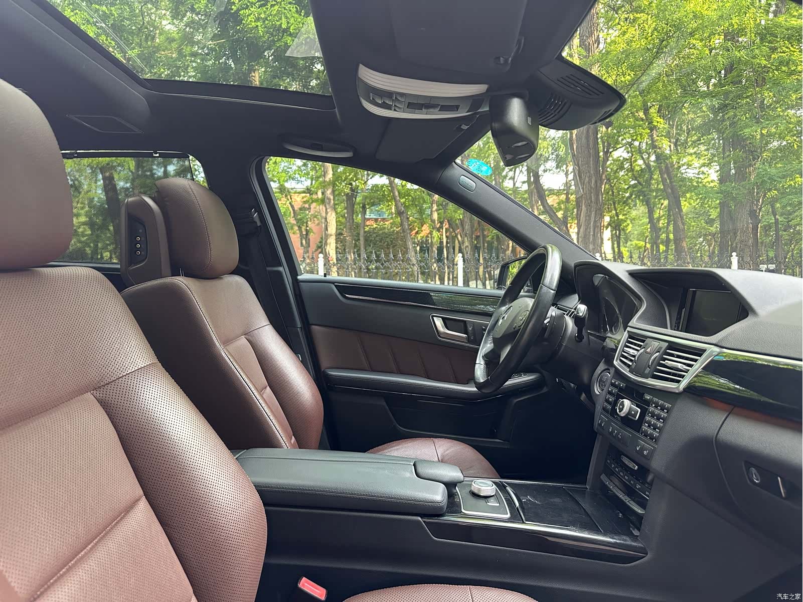 Mercedes-Benz E-Class, 2012 26