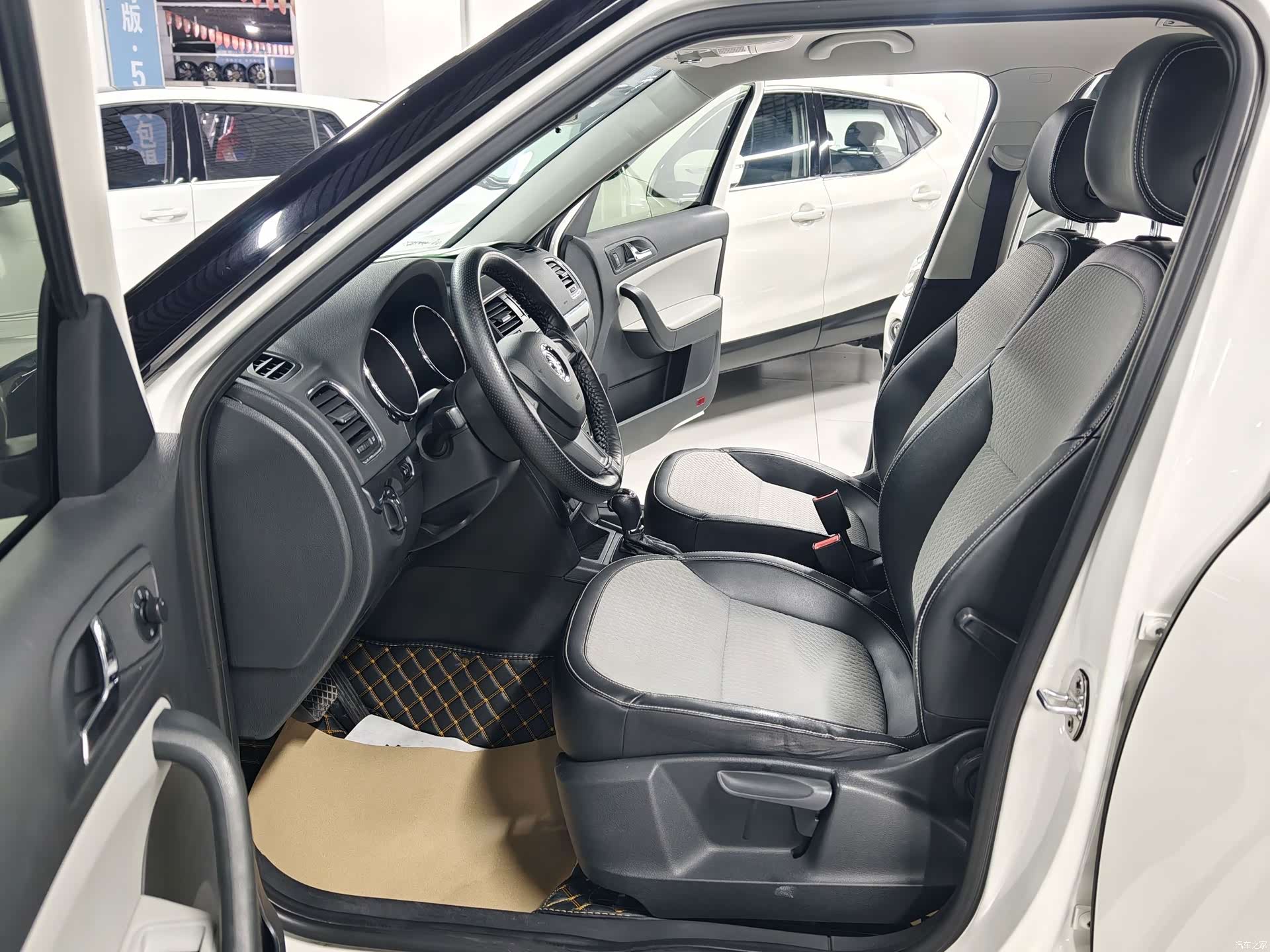 Skoda Yeti, 2018 все фото