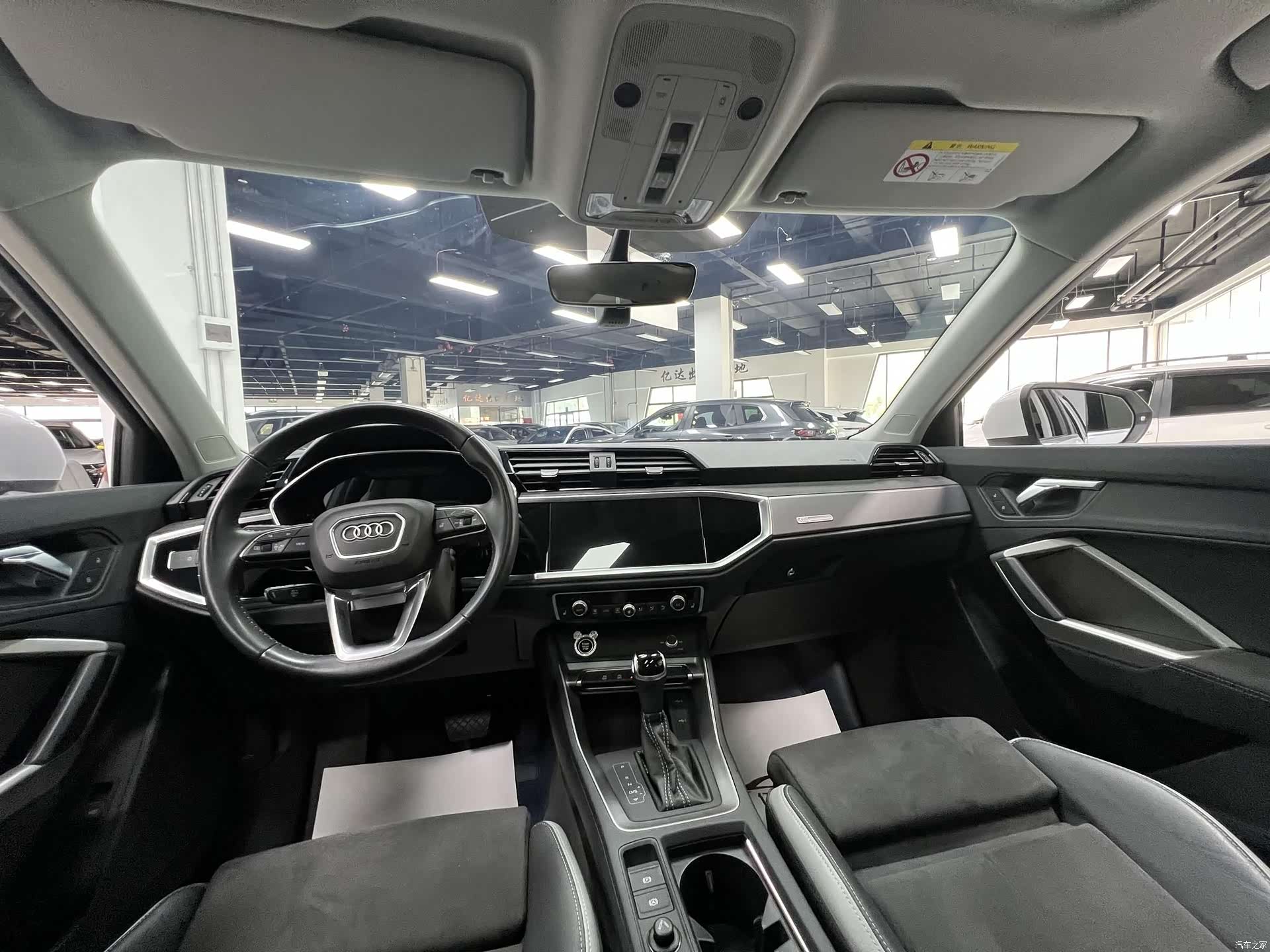 Audi Q3, 2023 19