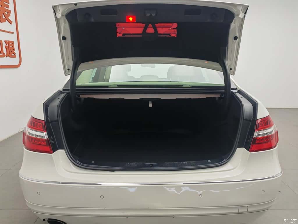 Mercedes-Benz E-Class, 2010 16