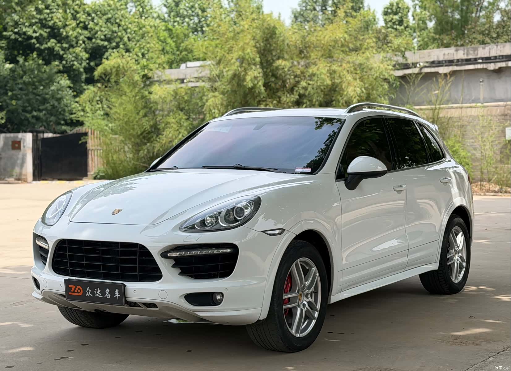 Porsche Cayenne, 2015 1