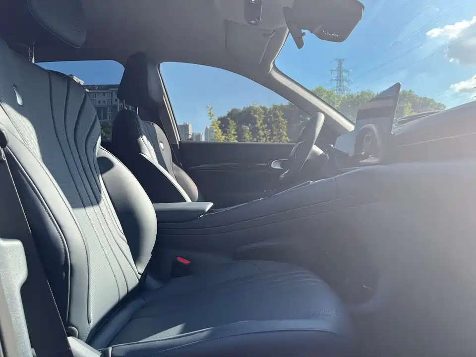 Geely Galaxy Galaxy E5